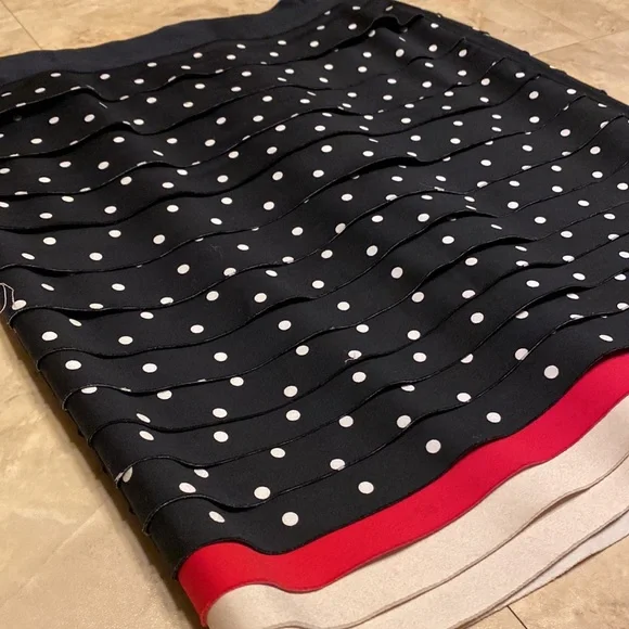 White House Black Market Skirt - Picture 2 of 4